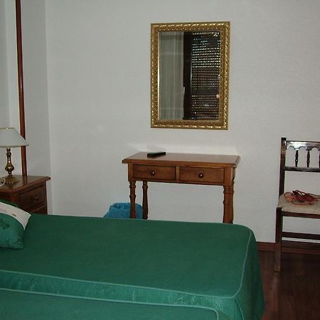 Hostal El Botero Cuzcurrita-Río Tirón Eksteriør bilde